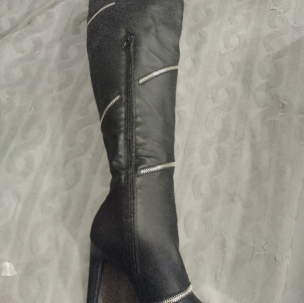 High heel boots leather.